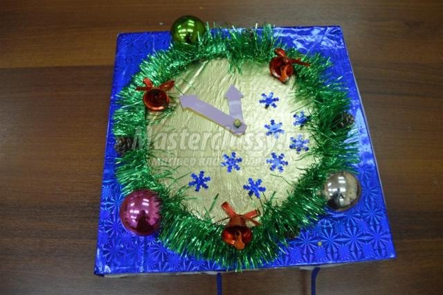 Поделка из большой коробки на новый год Поделка из большой коробки на новый год