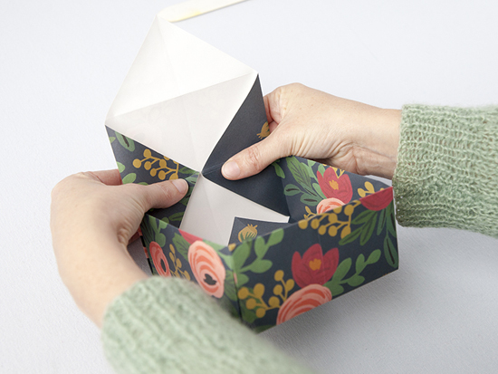 Как сделать круглую коробку для подарка из бумаги